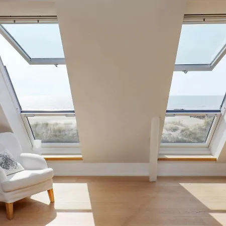 6 Person Holiday In Bl Vand Blåvand